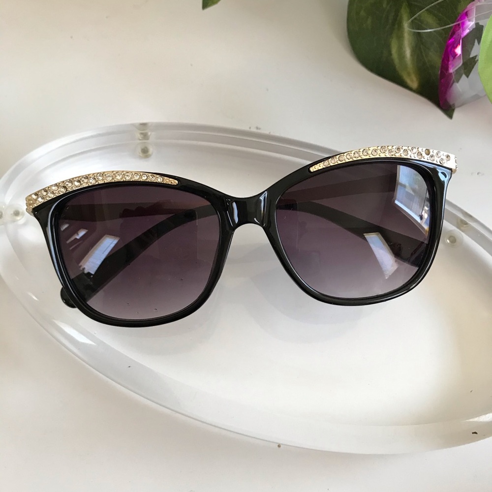 Sunglasses - Picture 3 of 3